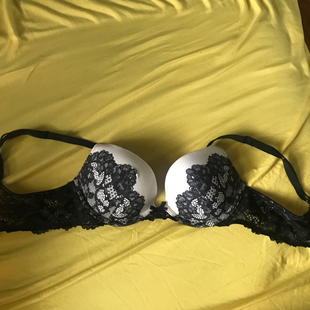 Dream Angels VS Push up bra 32B